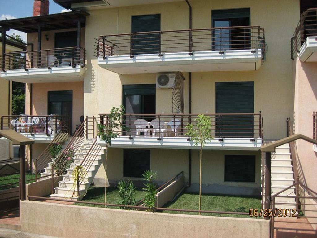 Elena Apartments Asprovalta Bagian luar foto