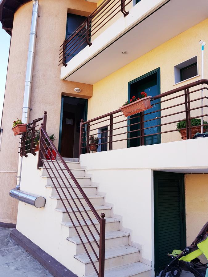 Elena Apartments Asprovalta Bagian luar foto
